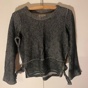 Madewell Sweater Women’s Extra Small 2-Toned Navy and White Crew Neck Knit